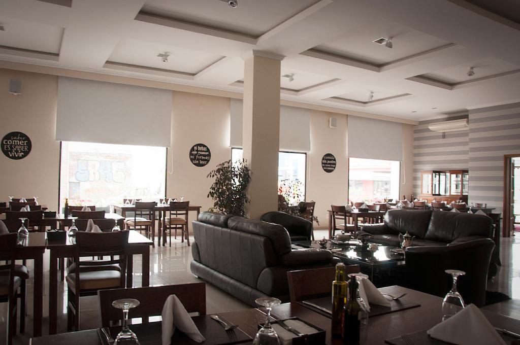 Hotel Maxim Тринидад Екстериор снимка